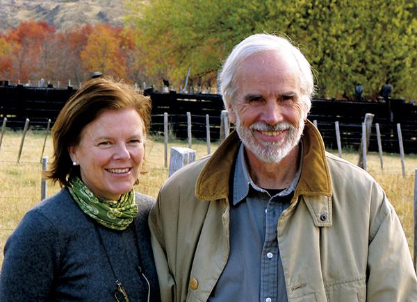 Douglas Tompkins y su mujer,
Kristine McDivitt, en Valle
Chacabuco, en la Patagonia
chilena (foto: CLT).