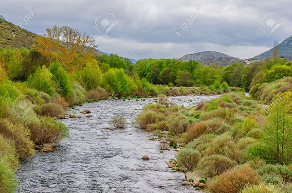 Río Tormes en la Sierra de Gredos (Ávila). Foto: José Alfonso de Tomás / 123RF.